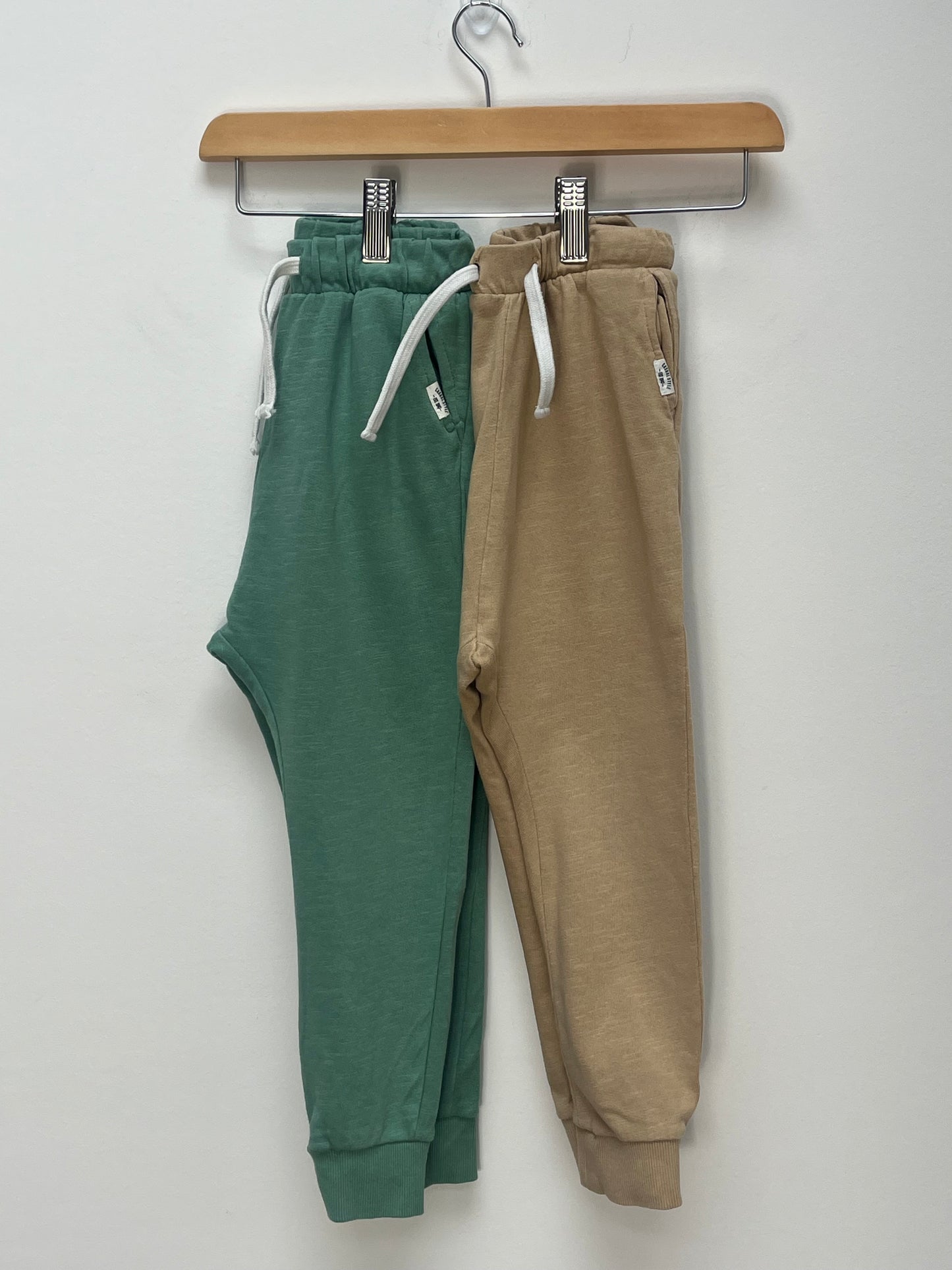 H&M 3-4 Years - 2 x Thin Joggers Bundle Neutral / Green